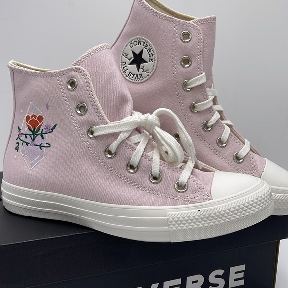 Converse WMNS CTAS HI
BARELY ROSE/VINTAGE WHITE A03740C Sneakers - Picture 8 of 16